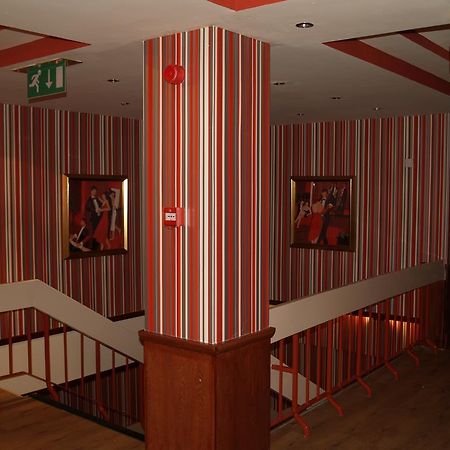 פלקירק Antonine Hotel מראה חיצוני תמונה