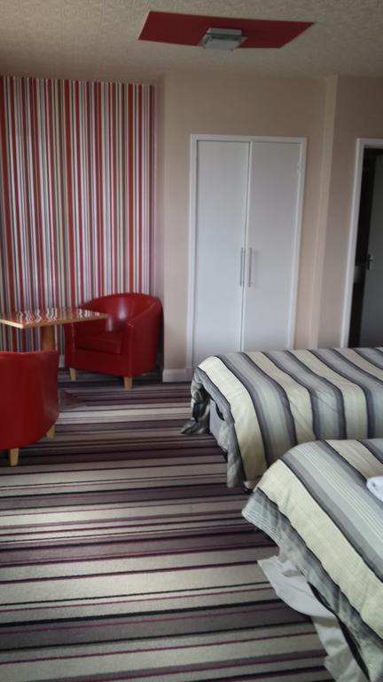 פלקירק Antonine Hotel מראה חיצוני תמונה