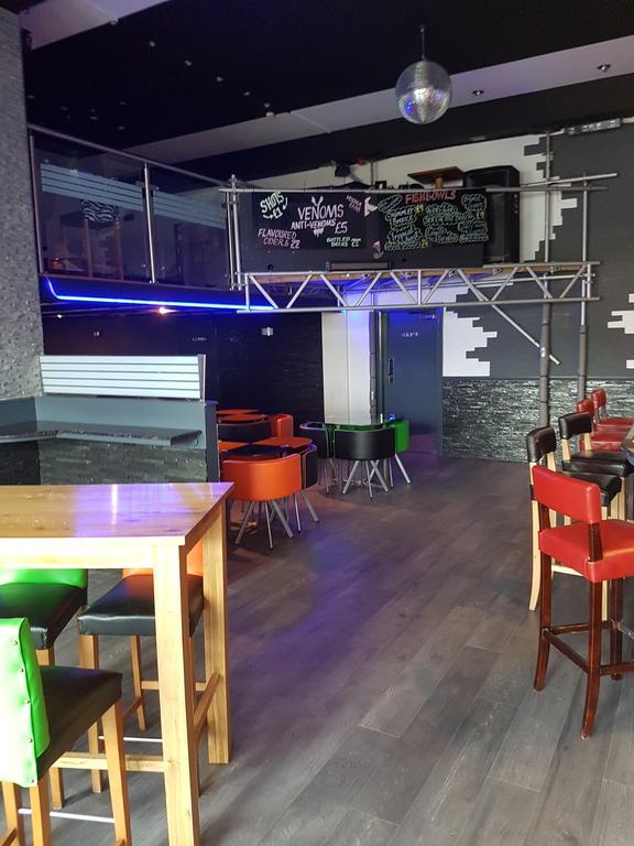 פלקירק Antonine Hotel מראה חיצוני תמונה