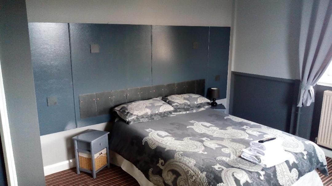 פלקירק Antonine Hotel מראה חיצוני תמונה